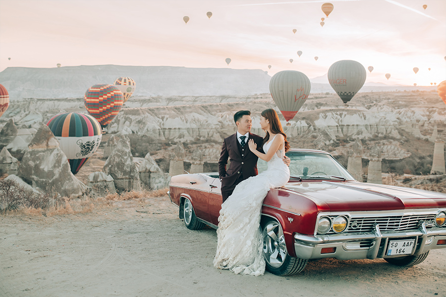 Cappadocia Vintage Car Pre-Wedding Hot Air Balloons