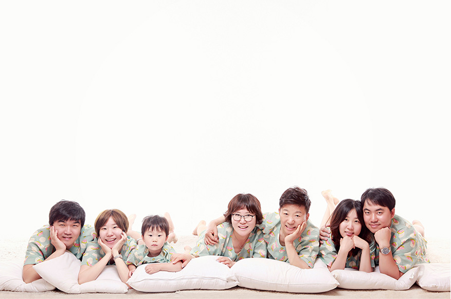 Korean Studio Big Family Portrait